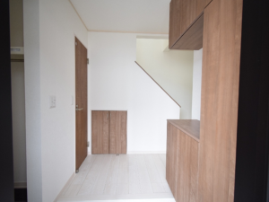 前橋市下細井町、新築一戸建ての玄関画像です