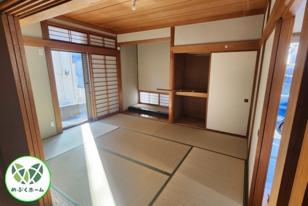 前橋市箱田町、中古一戸建ての居間画像です