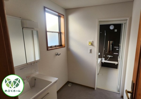 前橋市箱田町、中古一戸建ての洗面画像です