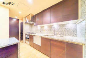 渋谷区松濤、マンションのキッチン画像です