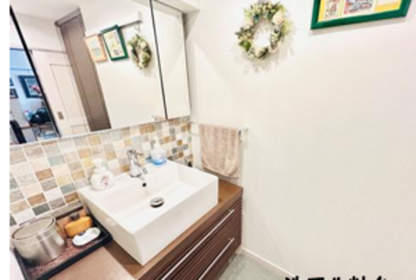 渋谷区渋谷、マンションの洗面画像です