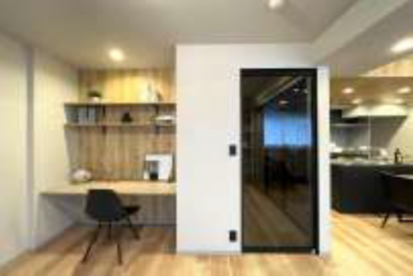 渋谷区代官山町、マンションの居間画像です