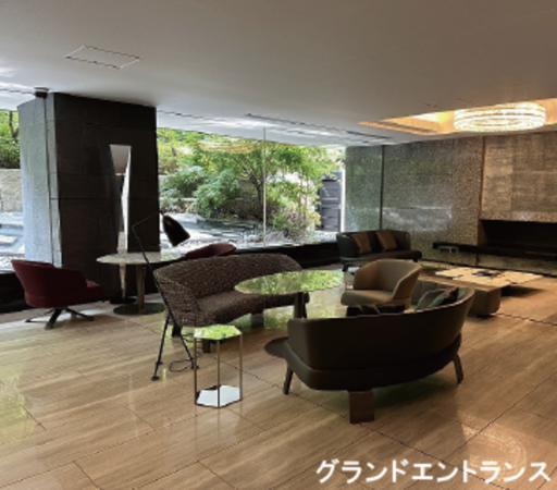 渋谷区南平台町、マンションのエントランス画像です