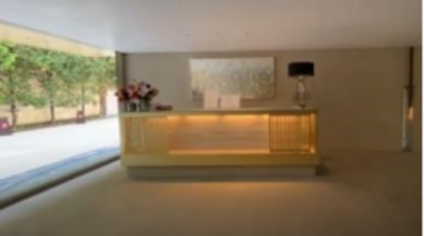 渋谷区南平台町、マンションのエントランス画像です