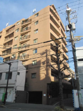 渋谷区広尾、マンションの外観画像です