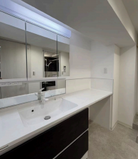 渋谷区宇田川町、マンションの洗面画像です