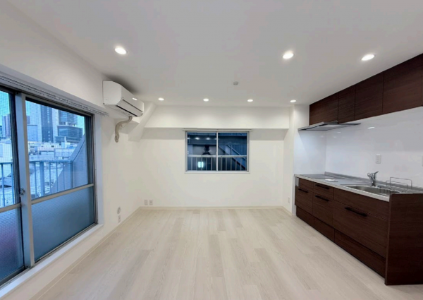 渋谷区宇田川町、マンションの居間画像です