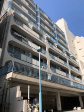 渋谷区宇田川町、マンションの外観画像です