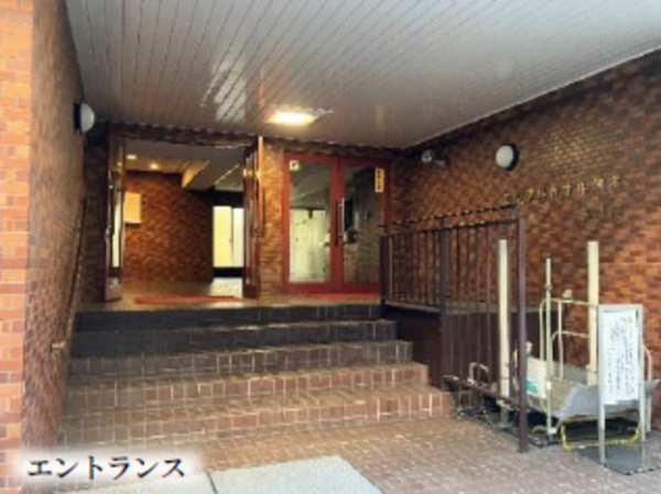 渋谷区円山町、マンションのエントランス画像です