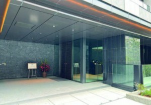 渋谷区渋谷、マンションのエントランス画像です