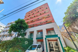 渋谷区円山町、マンションの外観画像です