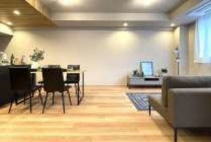 目黒区青葉台、マンションの居間画像です