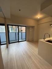 渋谷区桜丘町、マンションの居間画像です