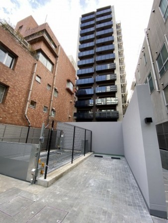 渋谷区桜丘町、マンションの駐車場画像です