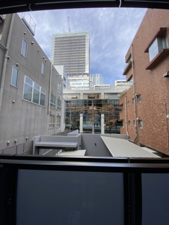 渋谷区桜丘町、マンションのバルコニー画像です