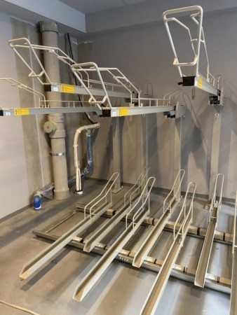 渋谷区桜丘町、マンションの駐車場画像です