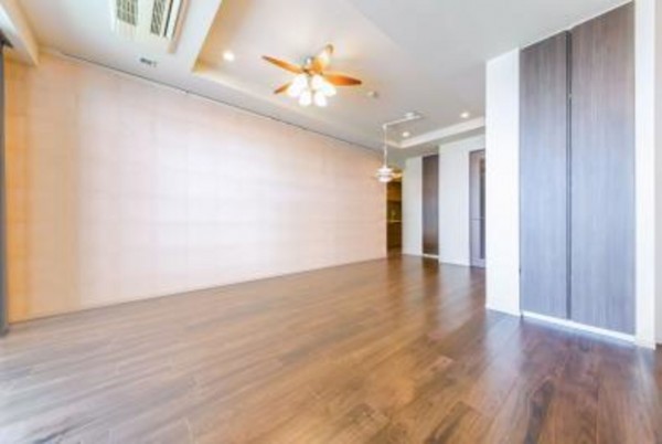 目黒区大橋、マンションの居間画像です