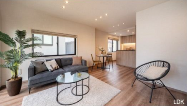 渋谷区鉢山町、マンションの居間画像です