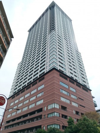 目黒区大橋、マンションの外観画像です