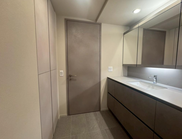 渋谷区渋谷、マンションの洗面画像です