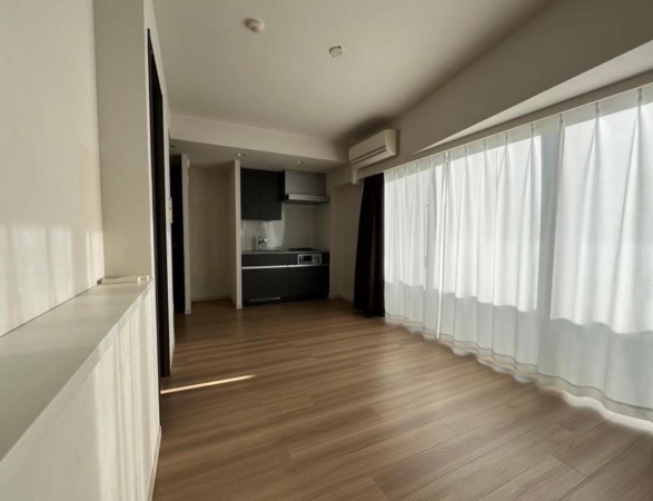 渋谷区松濤、マンションの居間画像です