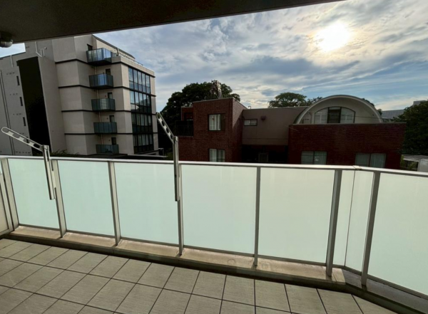 渋谷区松濤、マンションのバルコニー画像です