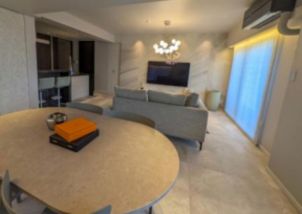 渋谷区渋谷、マンションの居間画像です