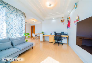 目黒区青葉台、マンションの居間画像です