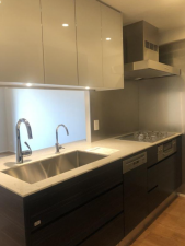 渋谷区南平台町、マンションのキッチン画像です