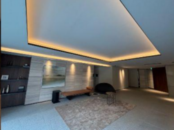 渋谷区松濤、マンションのエントランス画像です