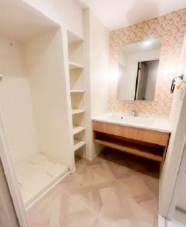 渋谷区松濤、マンションの洗面画像です