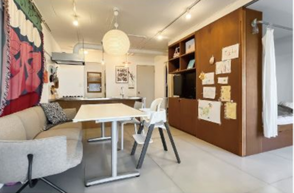 世田谷区、マンションの居間画像です