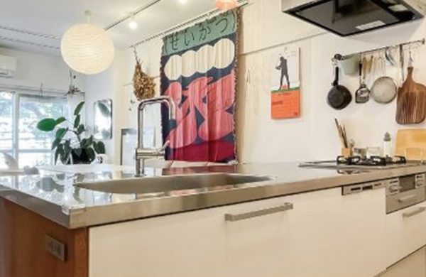 世田谷区、マンションのキッチン画像です