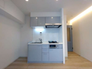 目黒区青葉台、マンションのキッチン画像です