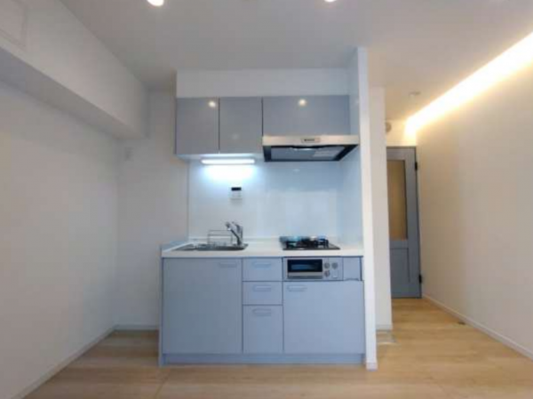 目黒区青葉台、マンションのキッチン画像です