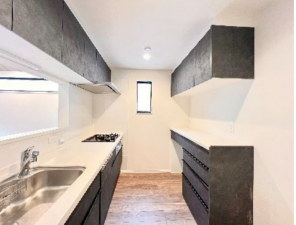 世田谷区、中古一戸建てのキッチン画像です