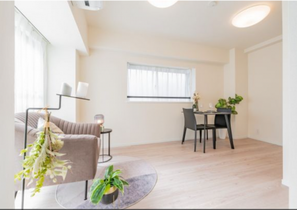 渋谷区松濤、マンションの居間画像です