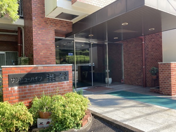 渋谷区猿楽町、マンションのエントランス画像です