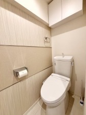 渋谷区鶯谷町、マンションのトイレ画像です