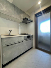 目黒区大橋、マンションのキッチン画像です