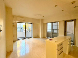 中野区、マンションの居間画像です