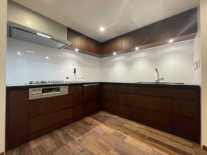 渋谷区神宮前、マンションのキッチン画像です