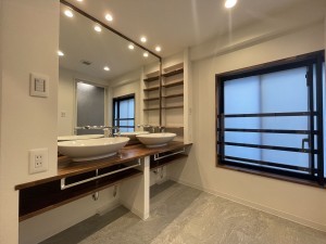 渋谷区神宮前、マンションの洗面画像です