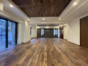 渋谷区神宮前、マンションの居間画像です