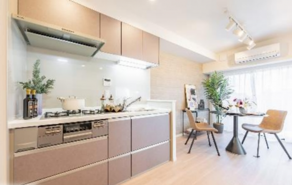 渋谷区松濤、マンションのキッチン画像です