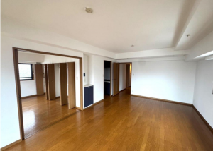 渋谷区本町、マンションの居間画像です