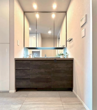 渋谷区宇田川町、マンションの洗面画像です