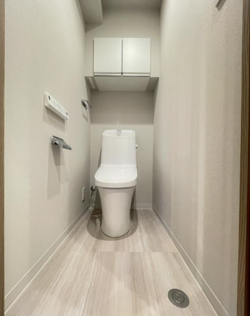 目黒区上目黒、マンションのトイレ画像です