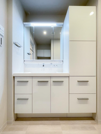 目黒区上目黒、マンションの洗面画像です