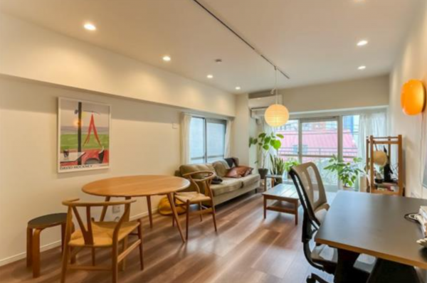 目黒区下目黒、マンションの居間画像です